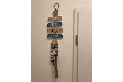 Buchta, Sarina: "Strandkoje am