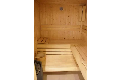 Hobenbeseuk mit Sauna - ABC240