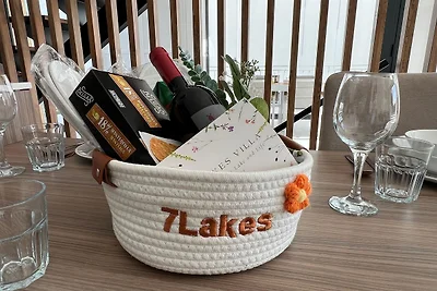 7LakesVilla with Heated Pool