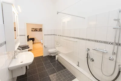 LokoMotel-Wohnung, Luxus