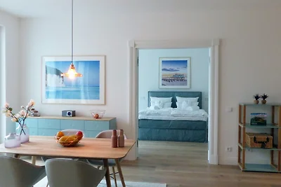 COAST HOUSE White Island
