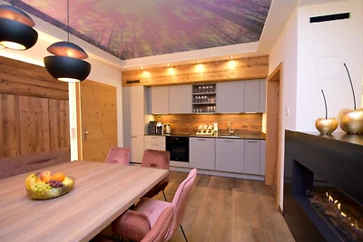 Superior Chalet Berggold