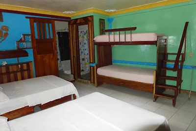 HOSTAL LA MADERA Family Room