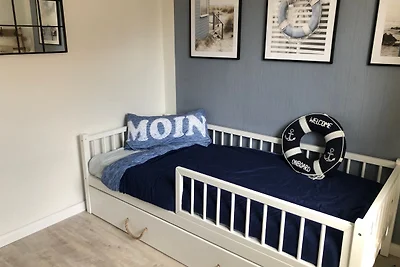 Sonniges Strandhaus am Haff mit