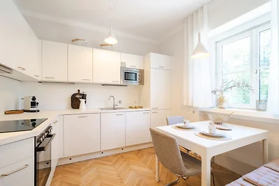 Golden Flat by GrazRentals