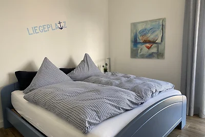 Port Marina "Schlagseite"