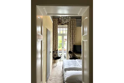 Apartment Gold und Silber