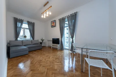 One bedroom. 17 Khreshchatyk str.