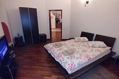 Two bedrooms. 25 V.Vasylkivska str.