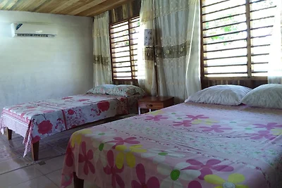 CASA YAN-INOLVIS. MAGUANA BEACH