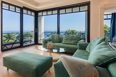 Villa Claire Ocean Blue