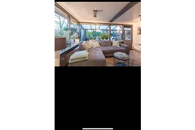 Lichtdurchflutetes Traumhaus 800