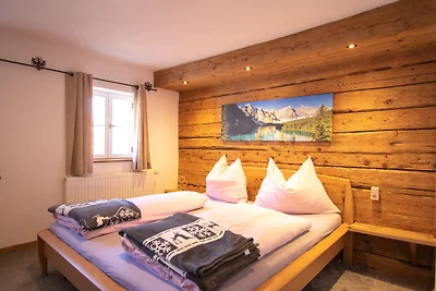 Loya Chalet (WILD32)