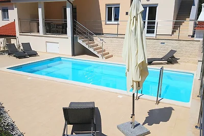 Villa Marisol mit POOL