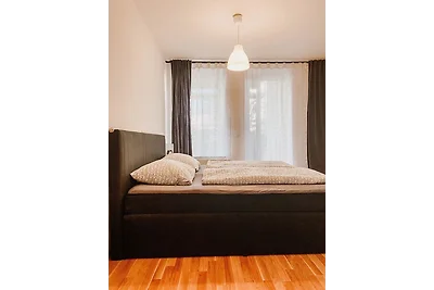 Gemütliche FeWo mit Balkon & WIFI