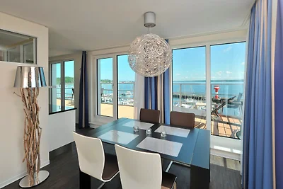 Apartment 35, "Captain's