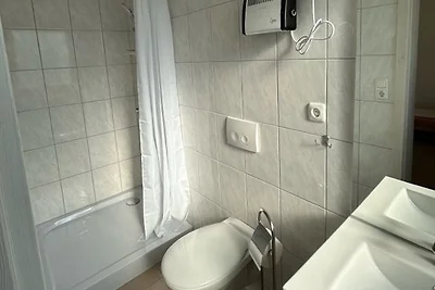 Ein Raum Apartment A