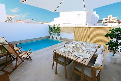 Molino Beach House, Modern home