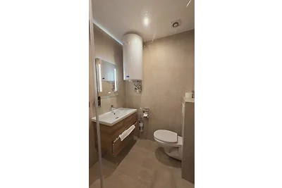 Elegance Lux Living 214