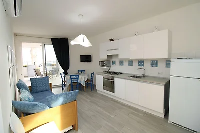Beach Apartmet - 20 mt from the