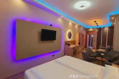 Elegance Lux Living 206