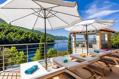 Villa Anastasia, Special one,am