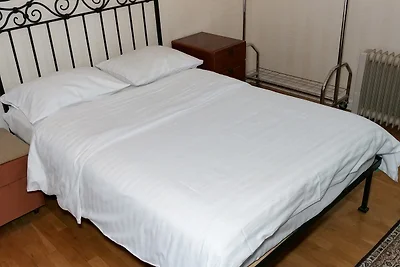 One bedroom. 4 B.Grinchenko str.