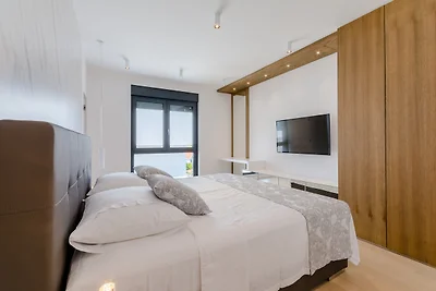 Luxury Villa Complex "Vitae & Pax"