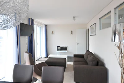 Apartment 35, "Captain's