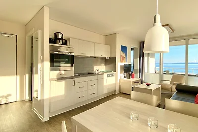 Apartment 25, Pier 25