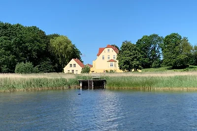 Ferienwohnung 6 direkt am Wasser im