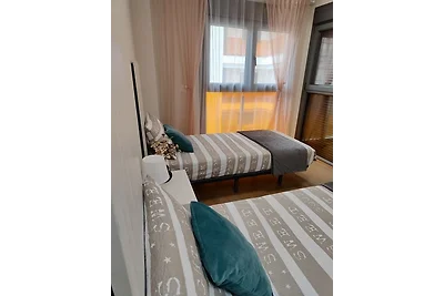 Schöne Wohnung mit Pool, 50m zum