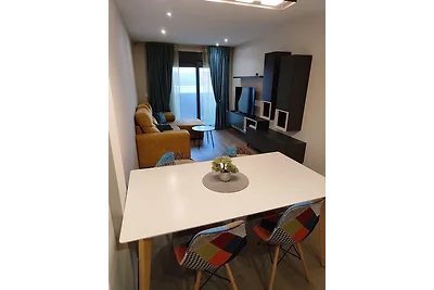 Schöne Wohnung mit Pool, 50m zum