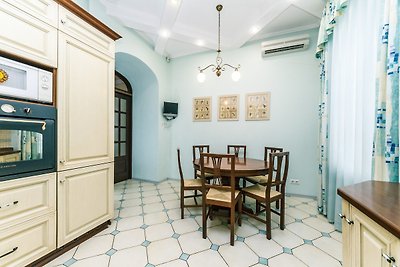 Four bedroom. 15 Mykhailivska St.