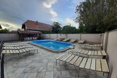4 féröhelyes apartman
