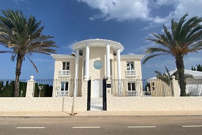 Luxus Villa, direkt am Mittelmeer