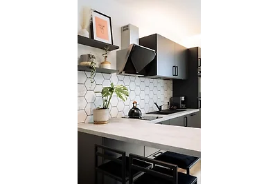 Comfy Apartment 01 - Urban Jungle