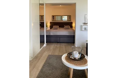 Buchta, Sarina: "Strandkoje am