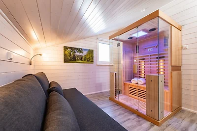 2 bis 4 Personen mit Infrarotsauna