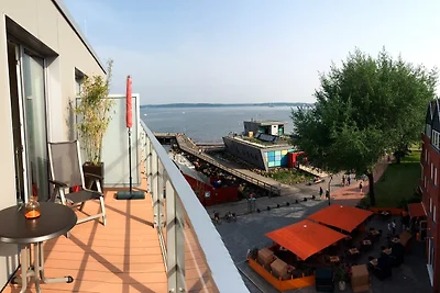 Apartment 36, Blickrichtung