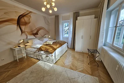 Golden Flat by GrazRentals