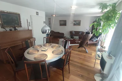 Elegant terraced house, with bikes