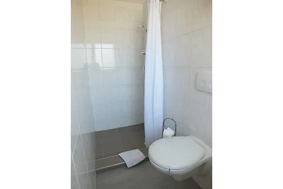 Ein Raum Apartment B