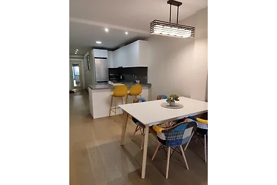 Schöne Wohnung mit Pool, 50m zum