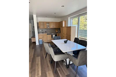Modernes Wohnen mit Terrasse Und