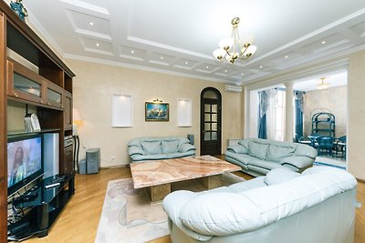 Four bedroom. 15 Mykhailivska St.