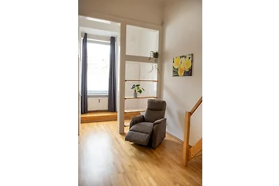 Gemütliches Studio mit Hochbett im