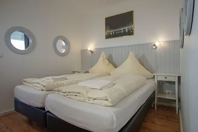 "Strandhotel Heiligenhafen"