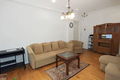 One bedroom. 4 B.Grinchenko str.