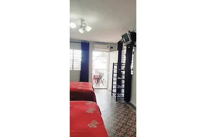 ECONÓMICO CÉNTRICO CUBANO Y CON